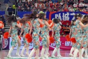 满满中国风！旗袍+长筒靴🥰媒体人晒上海主场idance啦啦队表演