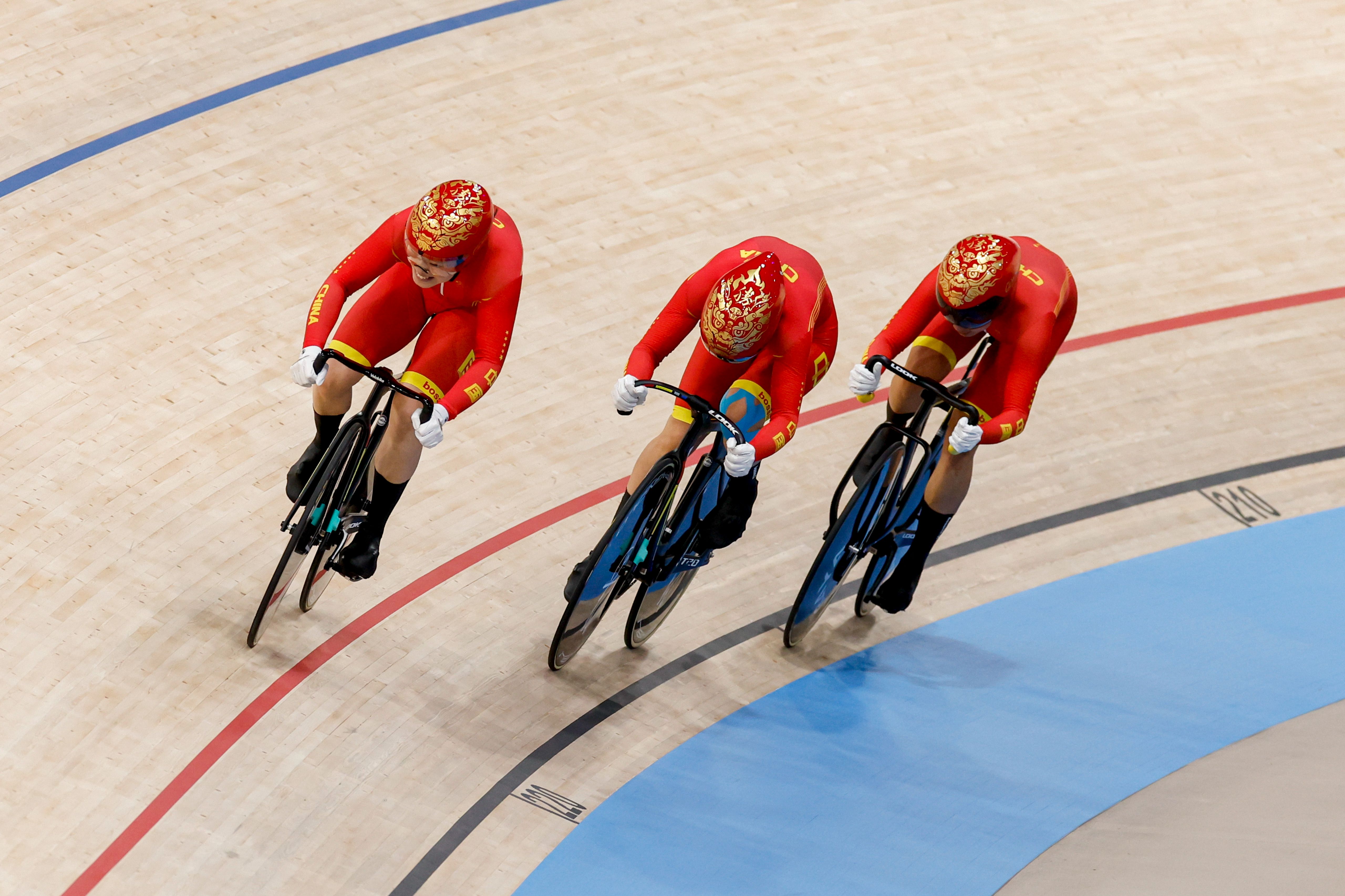 🚲场地自行车女团竞速资格赛：中国队第五晋级决赛 英国破世界纪录第一晋级